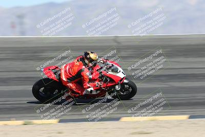 media/May-10-2025-Race Pace (Sat) [[db32fef2da]]/Vested/3-Bowl Set 1 (9am)/